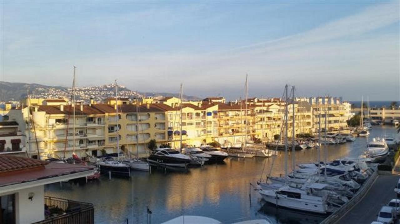 Estudio Vistas Marina Y Mar Ref 295 Empuriabrava Eksteriør billede